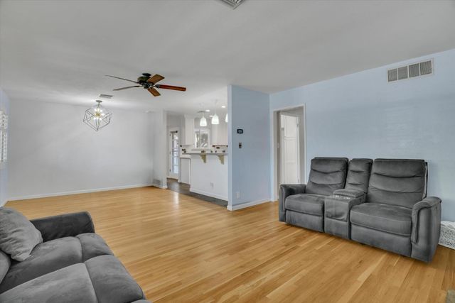 1406 Baywood Dr, Modesto, CA 95350