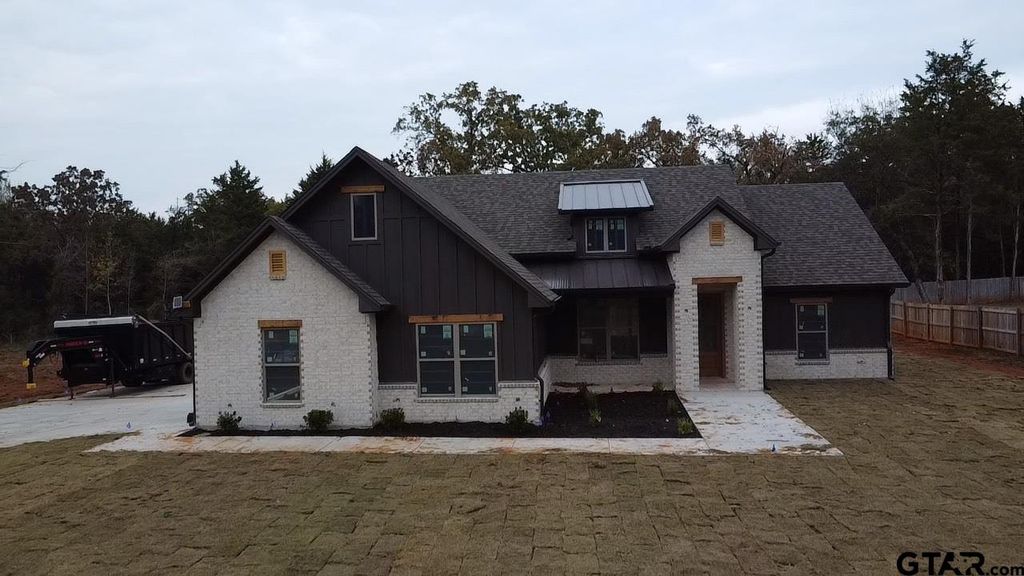 19446 Cedarpark Place, Lindale, TX 75771