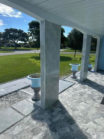 1592 SE Burning Court, Port St Lucie, FL 34952