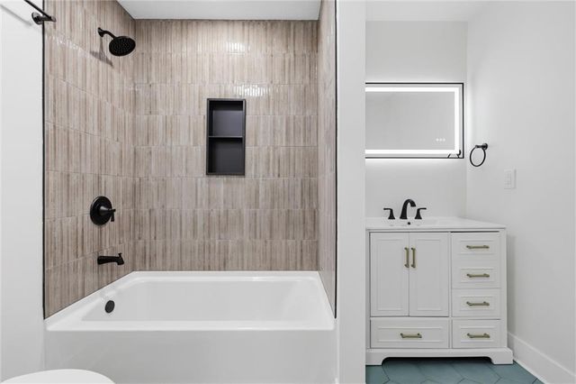 3025 Campbell Street, Kansas City, MO 64109