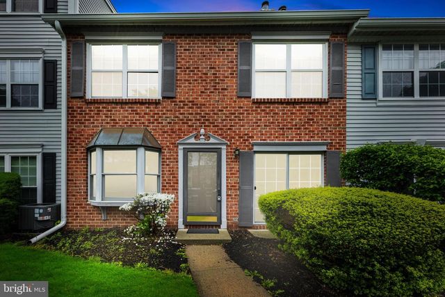 66 CHEVERNY CT, Hamilton, NJ 08619