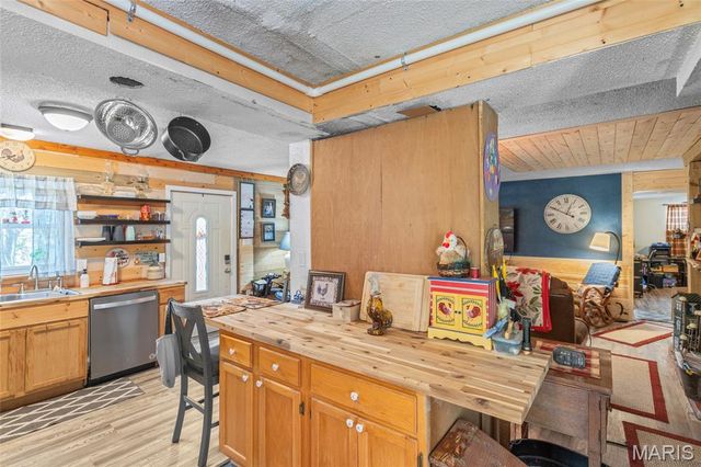 7640 Lake Drive, Cedar Hill, MO 63016