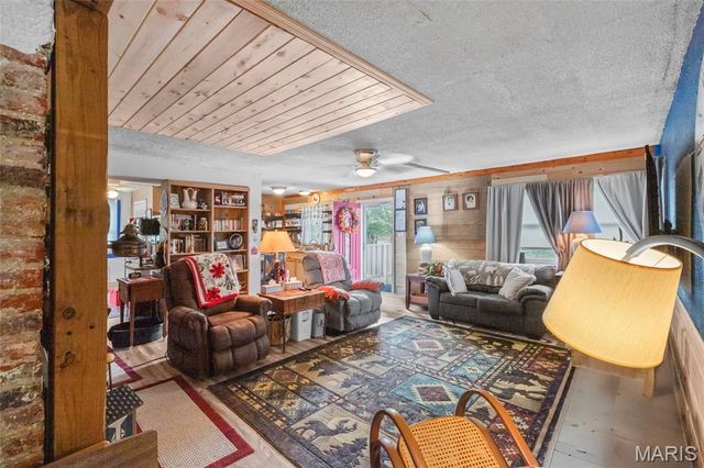 7640 Lake Drive, Cedar Hill, MO 63016