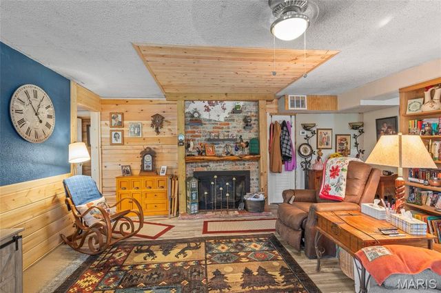 7640 Lake Drive, Cedar Hill, MO 63016