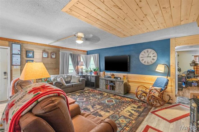 7640 Lake Drive, Cedar Hill, MO 63016