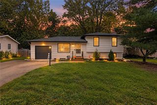 417 Melrose Street, Liberty, MO 64068