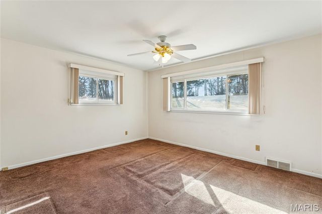 9 Lochhaven Lane, Ballwin, MO 63021