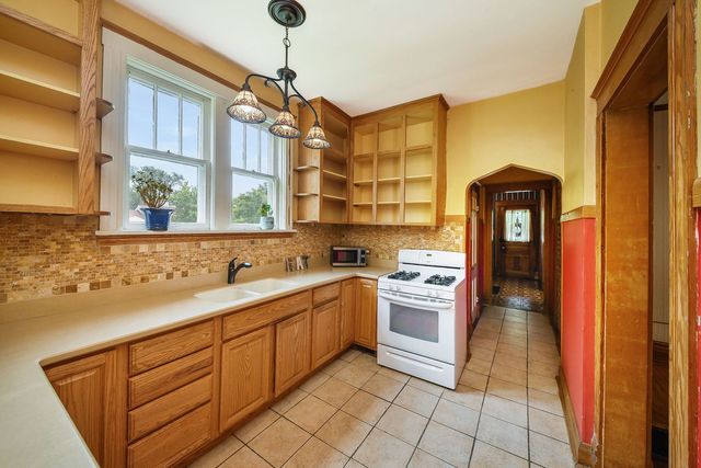 3502 Rosemear Avenue, Brookfield, IL 60513
