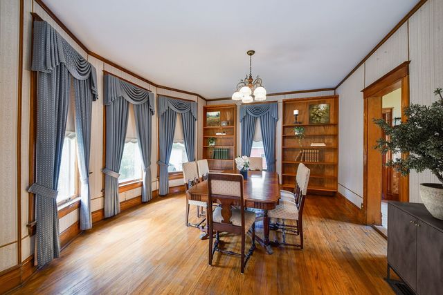 3502 Rosemear Avenue, Brookfield, IL 60513