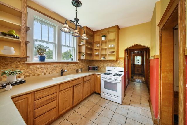 3502 Rosemear Avenue, Brookfield, IL 60513