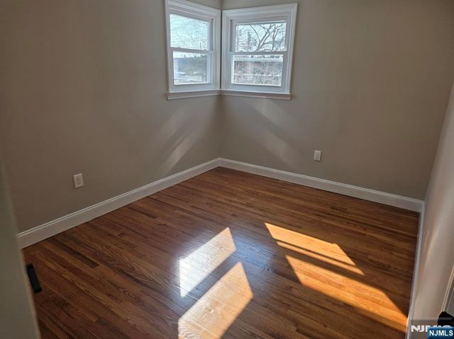 351 Woodcrest Place, Saddle Brook, NJ 07663