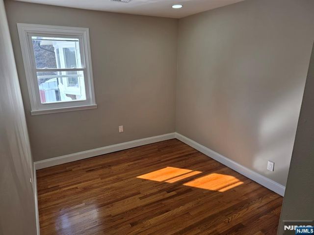 351 Woodcrest Place, Saddle Brook, NJ 07663