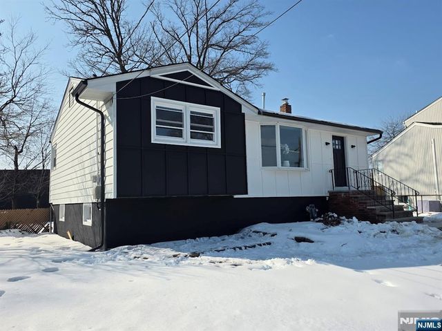 351 Woodcrest Place, Saddle Brook, NJ 07663