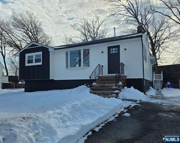 351 Woodcrest Place, Saddle Brook, NJ 07663