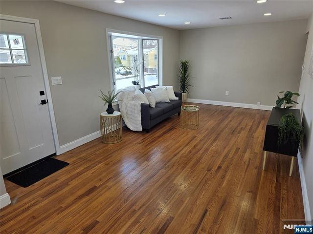 351 Woodcrest Place, Saddle Brook, NJ 07663