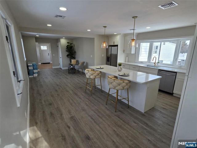 351 Woodcrest Place, Saddle Brook, NJ 07663