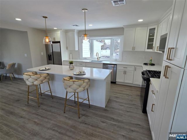 351 Woodcrest Place, Saddle Brook, NJ 07663