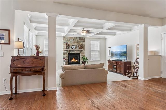 109 Ocracoke LN, Yorktown, VA 23693