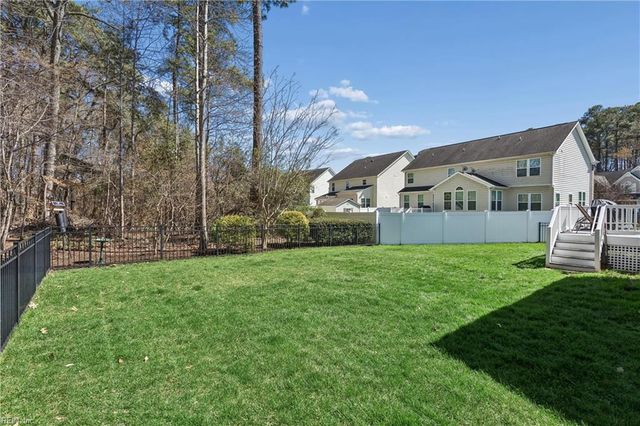 109 Ocracoke LN, Yorktown, VA 23693