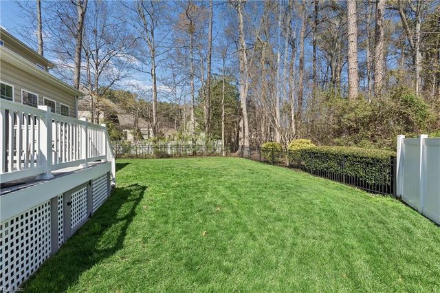 109 Ocracoke LN, Yorktown, VA 23693