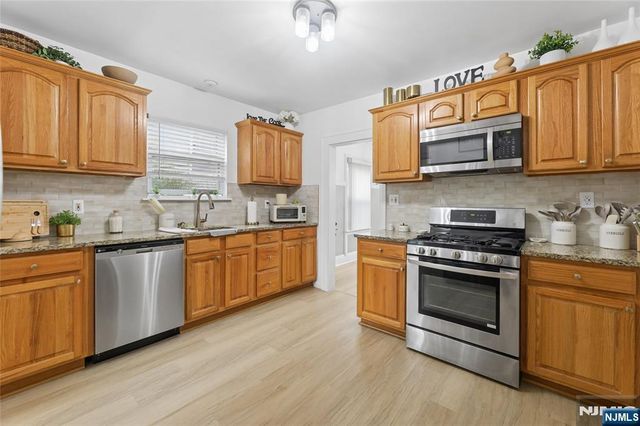 306 Passaic Avenue, Hasbrouck Heights, NJ 07604