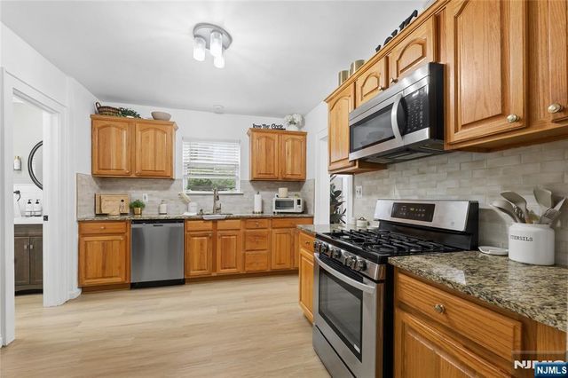 306 Passaic Avenue, Hasbrouck Heights, NJ 07604