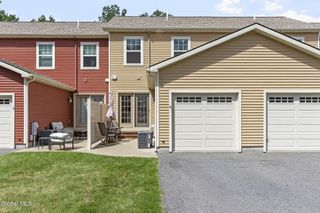 8 Linden Lane, Milton, NY 12020