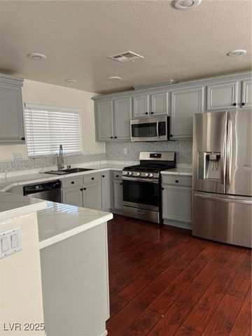 109 Snow Dome Avenue, North Las Vegas, NV 89031