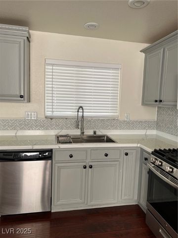 109 Snow Dome Avenue, North Las Vegas, NV 89031