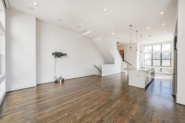 2824 Clay Street, Houston, TX 77003