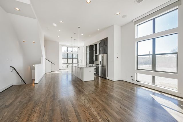 2824 Clay Street, Houston, TX 77003