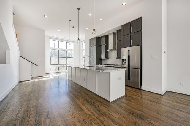 2824 Clay Street, Houston, TX 77003