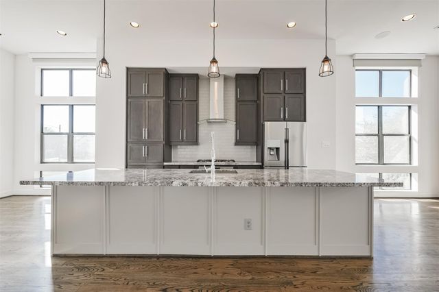 2824 Clay Street, Houston, TX 77003