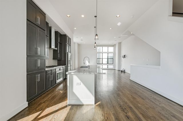 2824 Clay Street, Houston, TX 77003