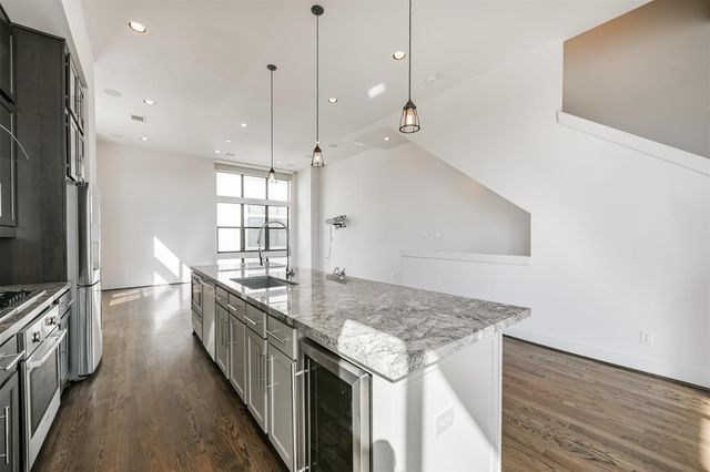 2824 Clay Street, Houston, TX 77003