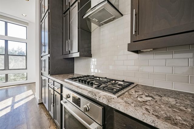 2824 Clay Street, Houston, TX 77003