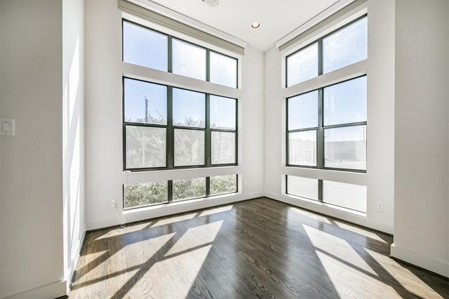 2824 Clay Street, Houston, TX 77003