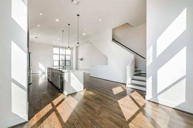 2824 Clay Street, Houston, TX 77003