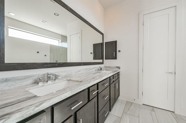 2824 Clay Street, Houston, TX 77003