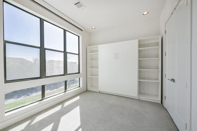 2824 Clay Street, Houston, TX 77003