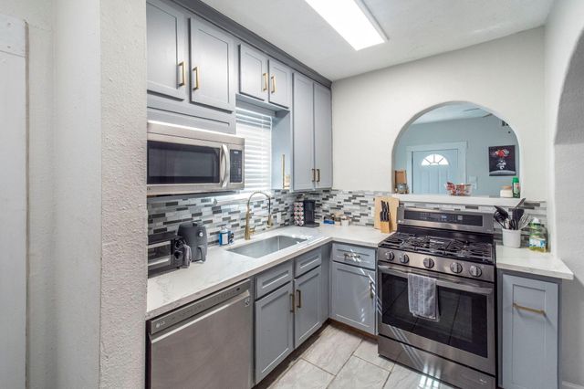 2613 & 2615 Isabella Street, Houston, TX 77004