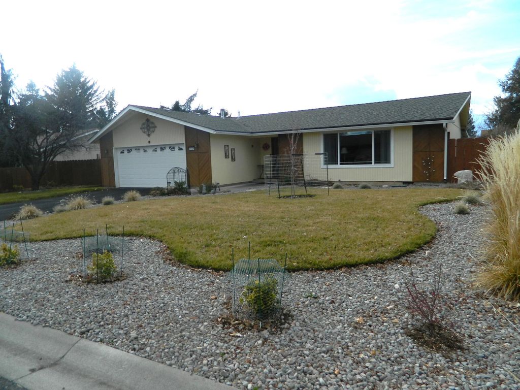 3626 La Marada Way, Klamath Falls, OR 97603