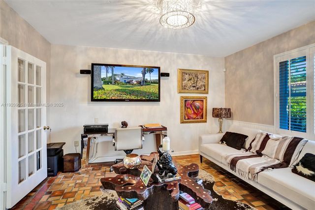 940 Hollywood Blvd, Hollywood, FL 33019