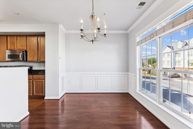 6821 HAMPTON BAY LN, Gainesville, VA 20155