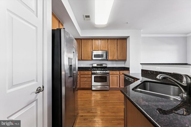 6821 HAMPTON BAY LN, Gainesville, VA 20155