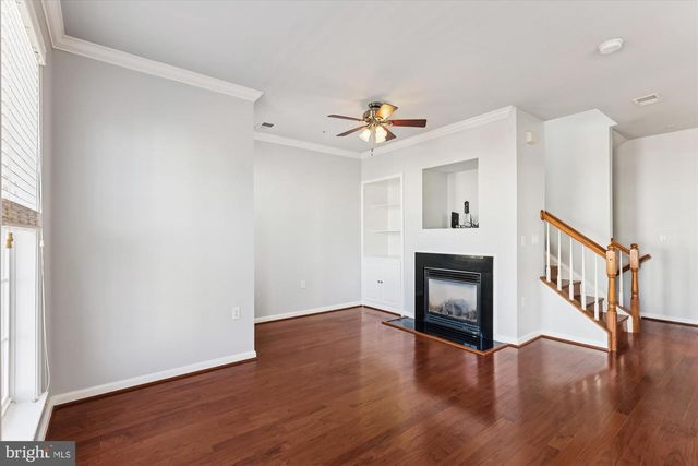 6821 HAMPTON BAY LN, Gainesville, VA 20155