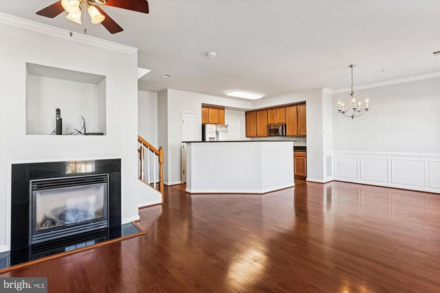 6821 HAMPTON BAY LN, Gainesville, VA 20155