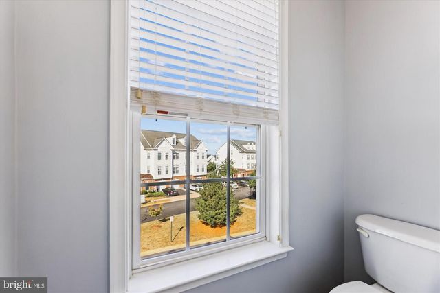 6821 HAMPTON BAY LN, Gainesville, VA 20155