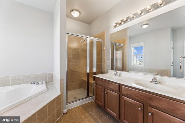 6821 HAMPTON BAY LN, Gainesville, VA 20155