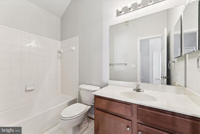 6821 HAMPTON BAY LN, Gainesville, VA 20155